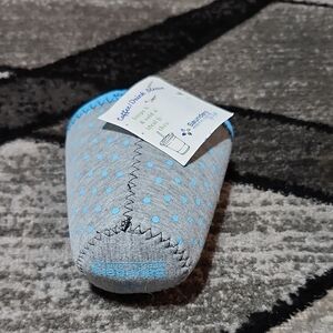 SAUNDERS REUSABLE SMALL COFFEE CUP/DRINK COZY SLEEVE GRAY & BLUE POLKA-DOT